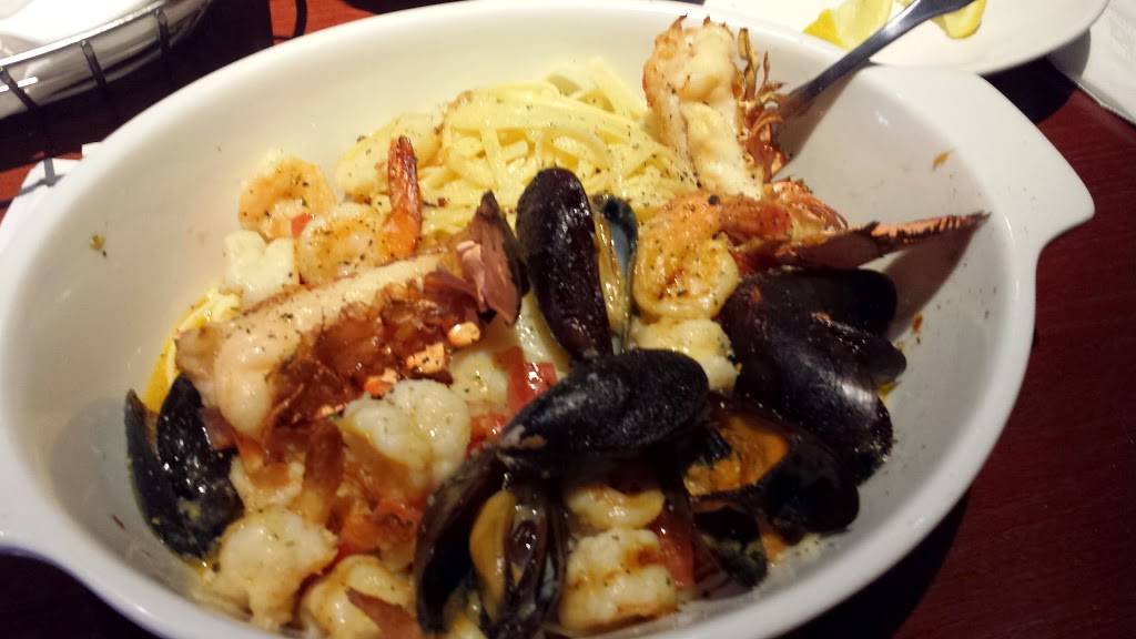 Red Lobster | restaurant | 200 10th St, Huntington, WV 25701, USA | 3045294042 OR +1 304-529-4042