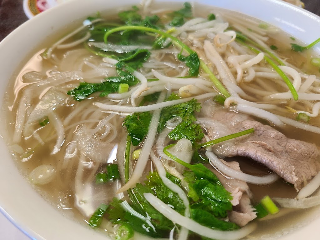 Phở Saigon Noodle & Grill | restaurant | 1753 S Hill St, Los Angeles, CA 90015, USA | 2137460746 OR +1 213-746-0746