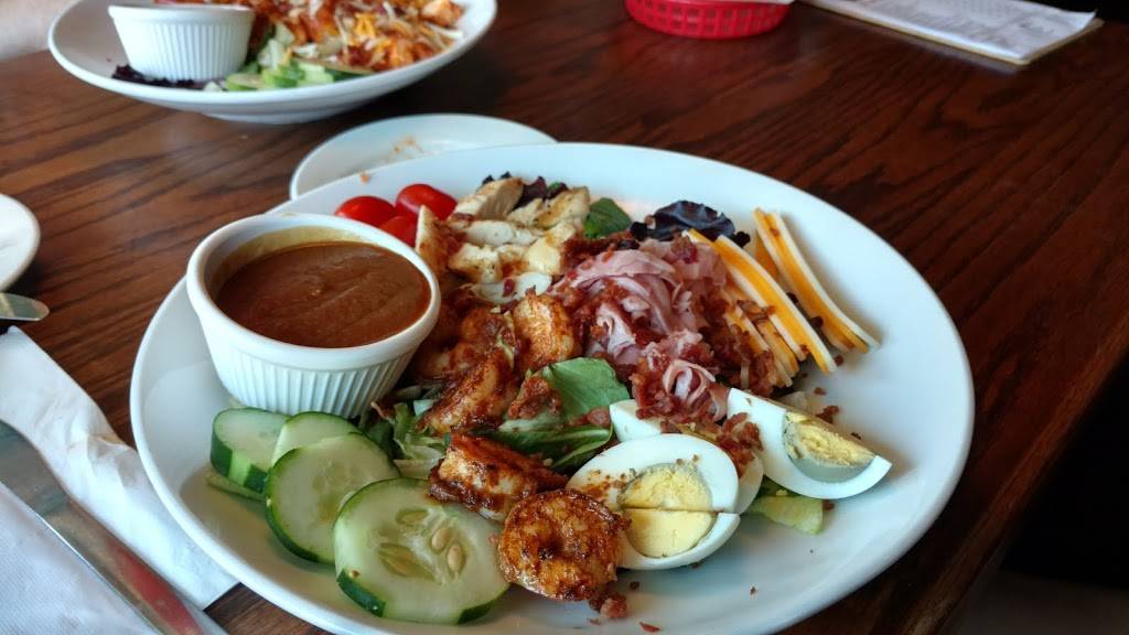 Wild Wing Cafe | cafe | 1188 Fording Island Rd, Bluffton, SC 29910, USA | 8438379453 OR +1 843-837-9453