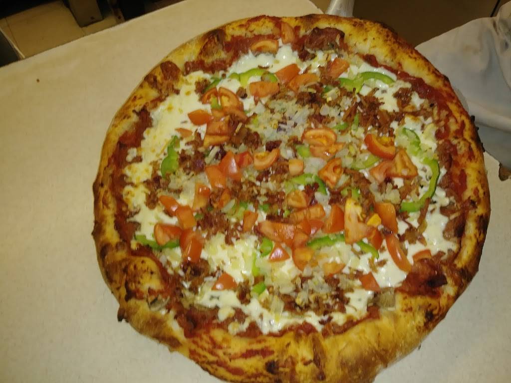 Resto Des Monts | restaurant | 91 Rue Notre Dame, Saint-Alexis-des-Monts, QC J0K 1V0, Canada | 8192652076 OR +1 819-265-2076