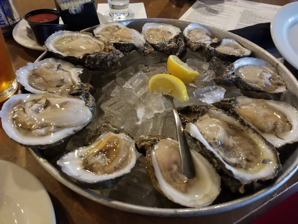Half Shell Oyster House | restaurant | 109 Old Camp Rd #114, Lafayette, LA 70508, USA | 3374841120 OR +1 337-484-1120
