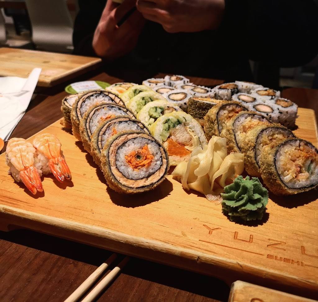 Yuzu sushi Meal takeaway 6300 Boulevard de l'Ormière, Québec, QC