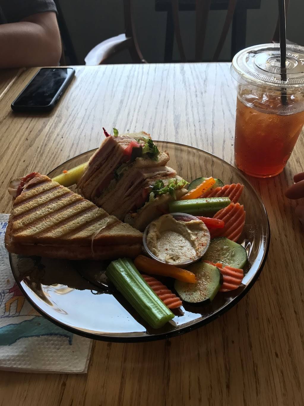 Overflow Coffee Co | bakery | 201 E Franklin St, Hillsboro, TX 76645, USA | 2542835272 OR +1 254-283-5272