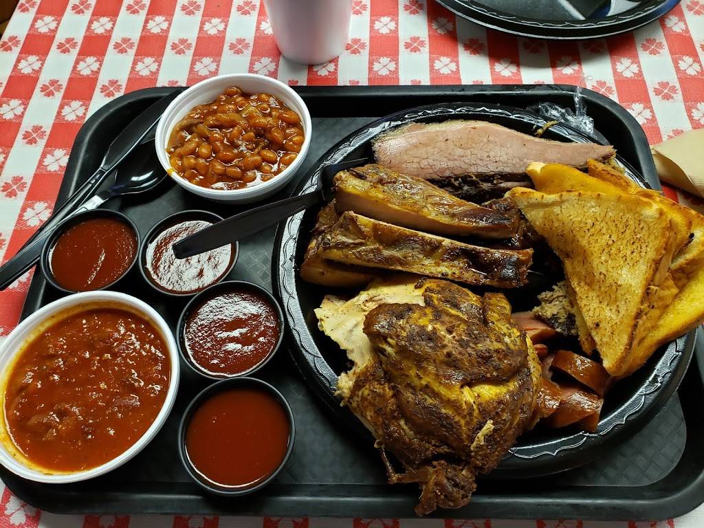JJ Texas BBQ | restaurant | 405 W Main St, Havelock, NC 28532, USA | 2526526063 OR +1 252-652-6063
