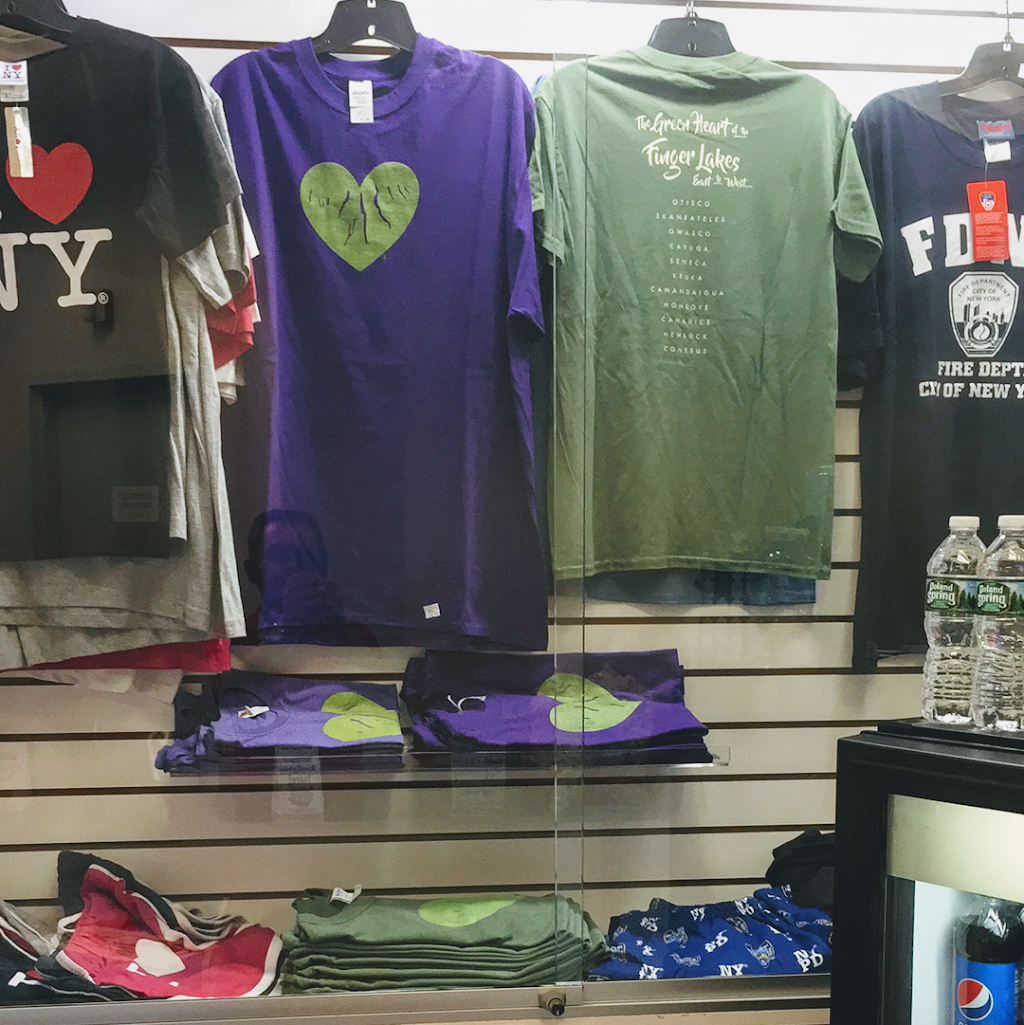 Snacks & gift shop ( I Love NY & Finger Lakes Stuff/items And Ci | meal takeaway | Waterloo premium outlets (Food Court 655 New York 318 #31E, Waterloo, NY 13165, USA | 3158782719 OR +1 315-878-2719