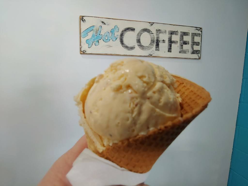 B&G Scoops | cafe | 421 N State St, Knob Noster, MO 65336, USA | 6606870800 OR +1 660-687-0800