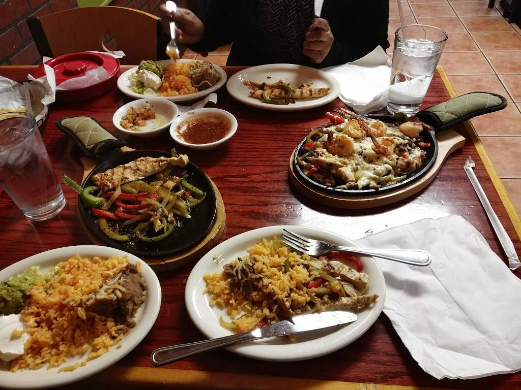 El Mariachi Mexican Restaurant | restaurant | 35851 Ford Rd, Westland, MI 48185, USA | 7343517112 OR +1 734-351-7112