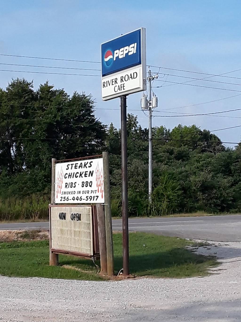 River Road Cafe | restaurant | 3701 River Rd, Muscle Shoals, AL 35661, USA | 2564465917 OR +1 256-446-5917