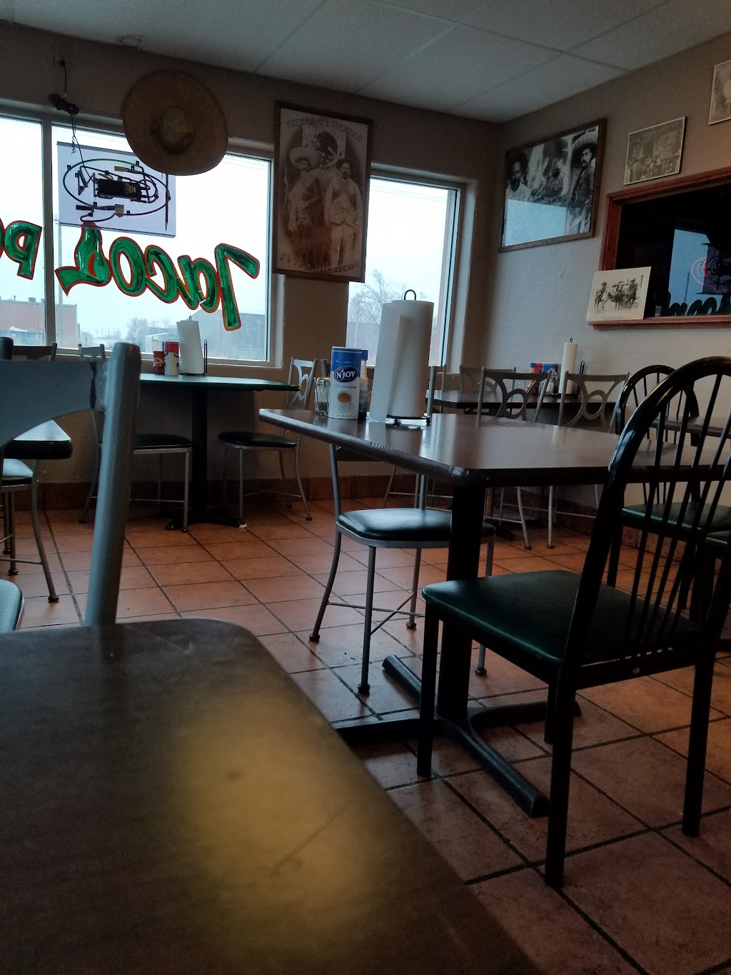 Tacos Porfias | restaurant | 2247 S Broadway, Wichita, KS 67219, USA | 3163044585 OR +1 316-304-4585