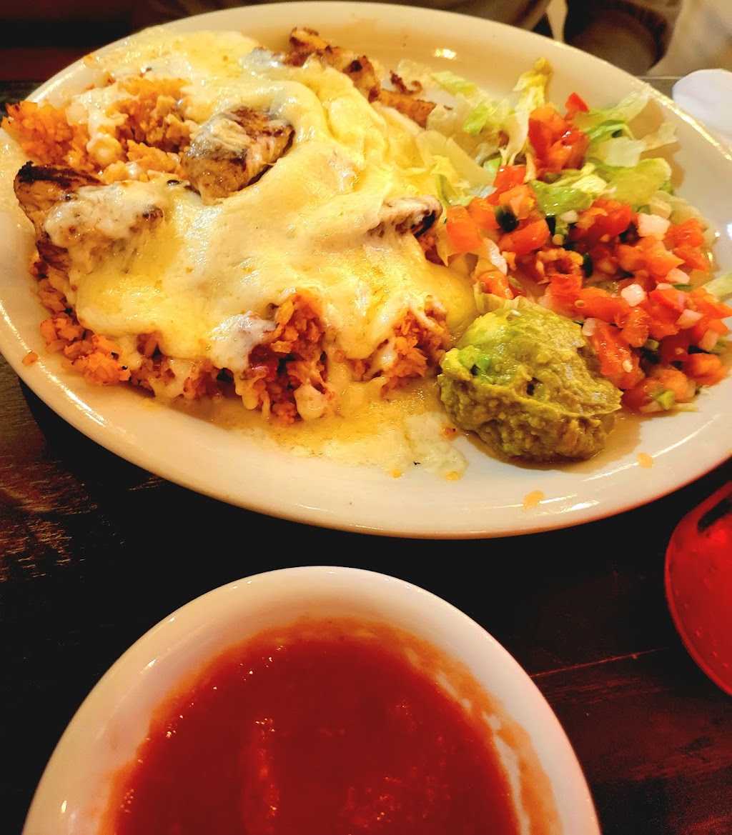 Leals Mexican Restaurant | restaurant | 3311 Olton Rd, Plainview, TX 79072, USA | 8062935355 OR +1 806-293-5355
