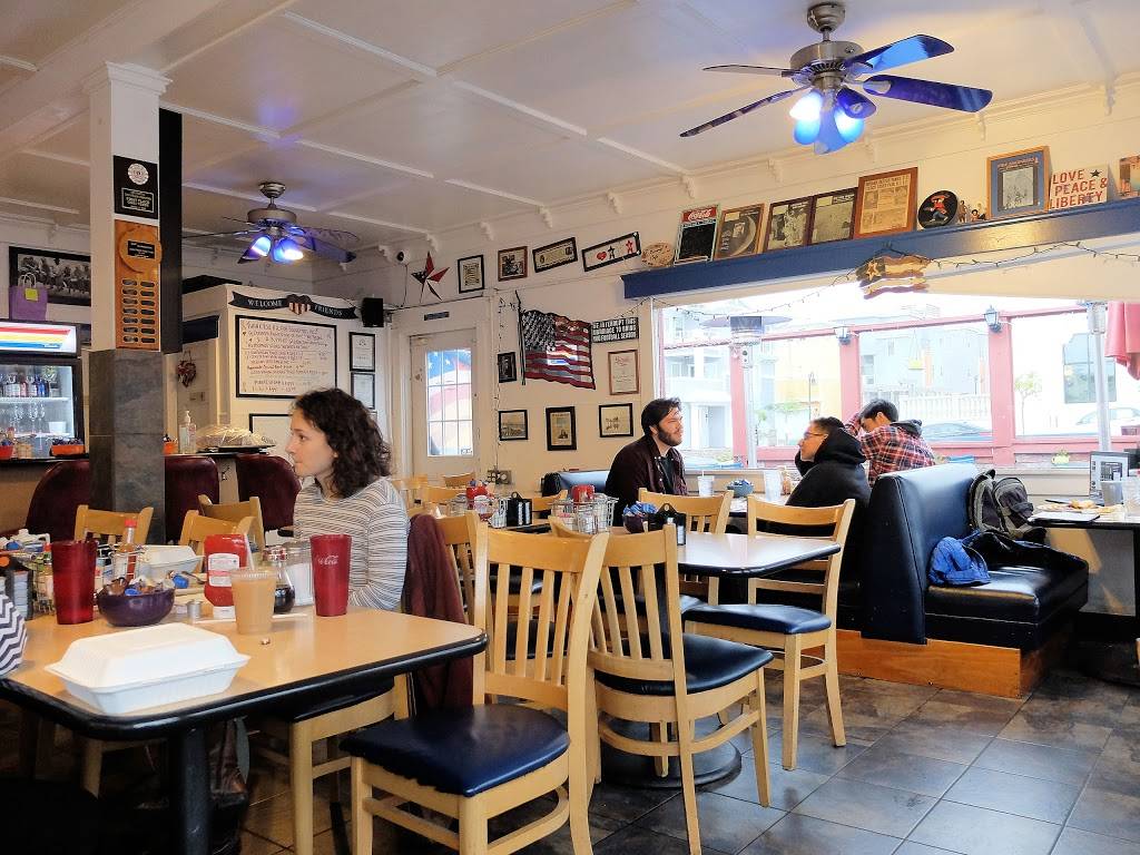 Pennys All American Cafe | cafe | 1053 Price St, Pismo Beach, CA 93449, USA | 8057733776 OR +1 805-773-3776