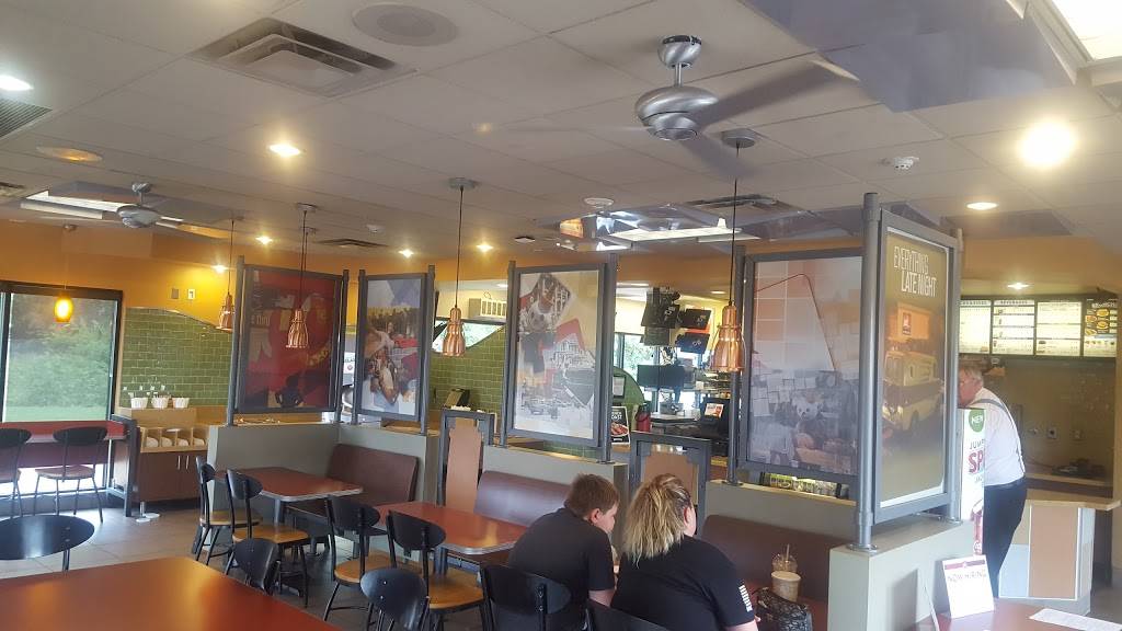 Jack in the Box | restaurant | 121 S Henry Hynds Expy, Van Alstyne, TX 75495, USA | 9034829450 OR +1 903-482-9450