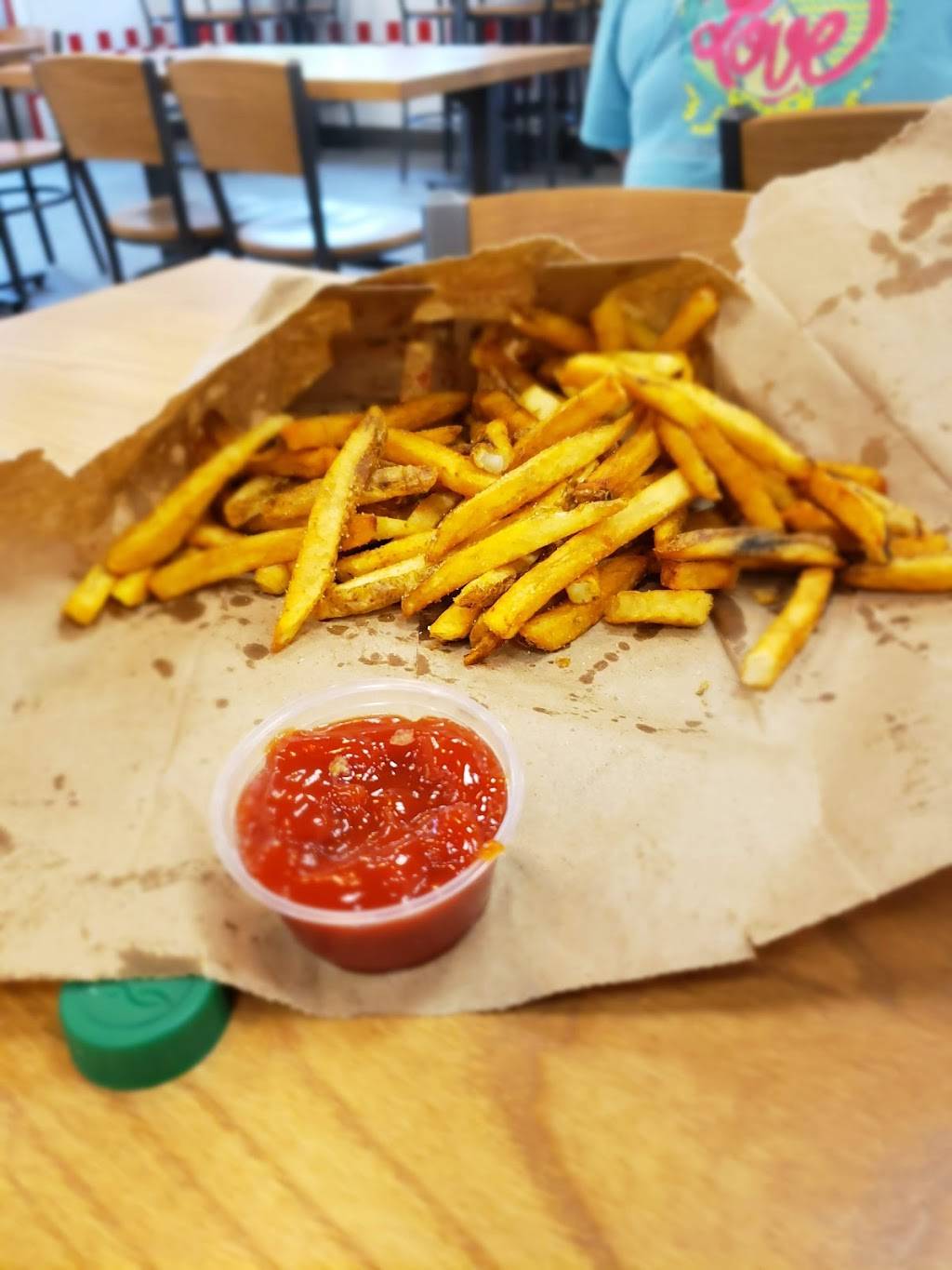 Five Guys | meal takeaway | 11 Palmetto Bay Rd, Hilton Head Island, SC 29928, USA | 8436863344 OR +1 843-686-3344