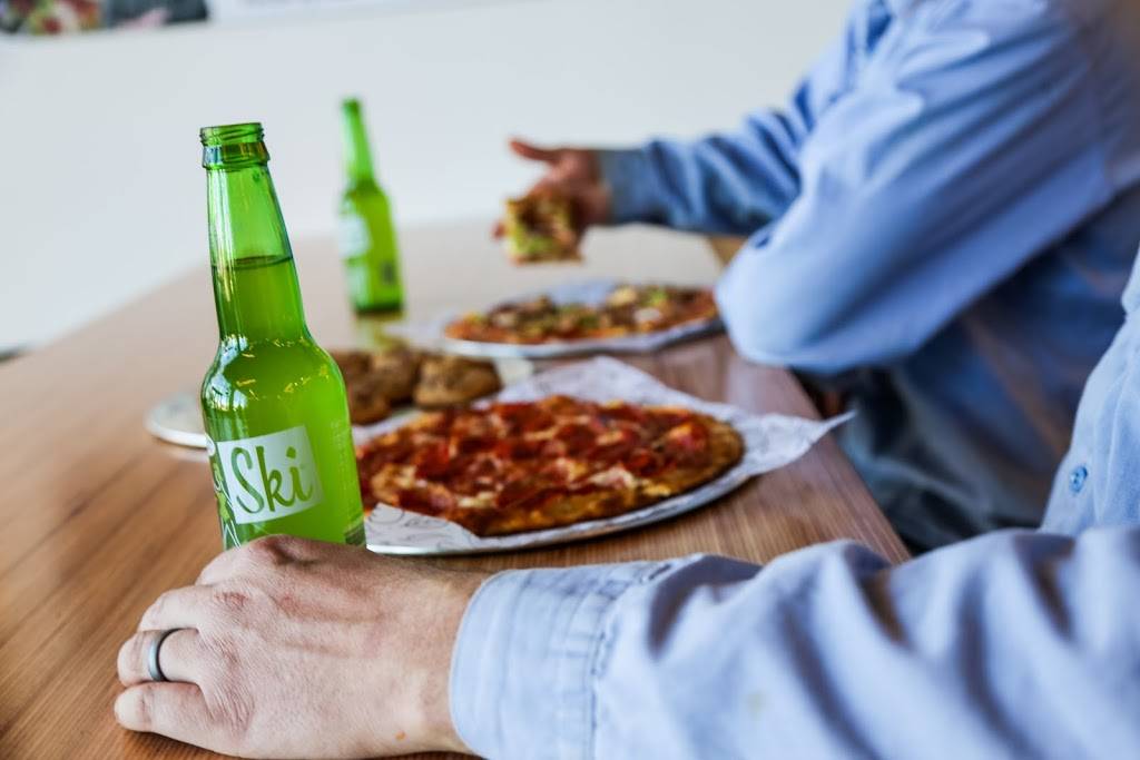 Azzip Pizza | restaurant | 3800 Frederica St, Owensboro, KY 42301, USA | 2702157741 OR +1 270-215-7741