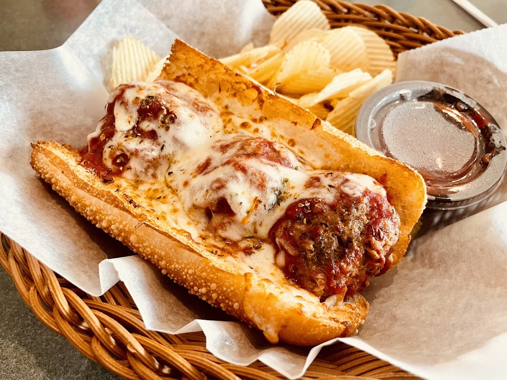 Dions | restaurant | 2721 82nd St, Lubbock, TX 79423, USA | 8067451010 OR +1 806-745-1010
