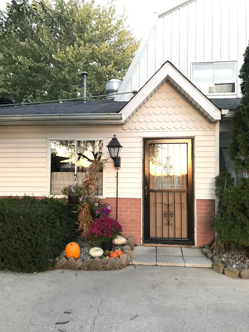 Das Nolt Family Dinner Haus | restaurant | 12530 Cuba Rd, Grabill, IN 46741, USA | 2604664224 OR +1 260-466-4224