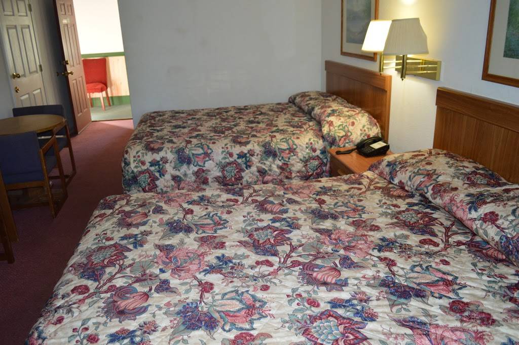 Hofbrau Riverfront Hotel | restaurant | 8949 N Main St, Helen, GA 30565, USA | 7068782184 OR +1 706-878-2184