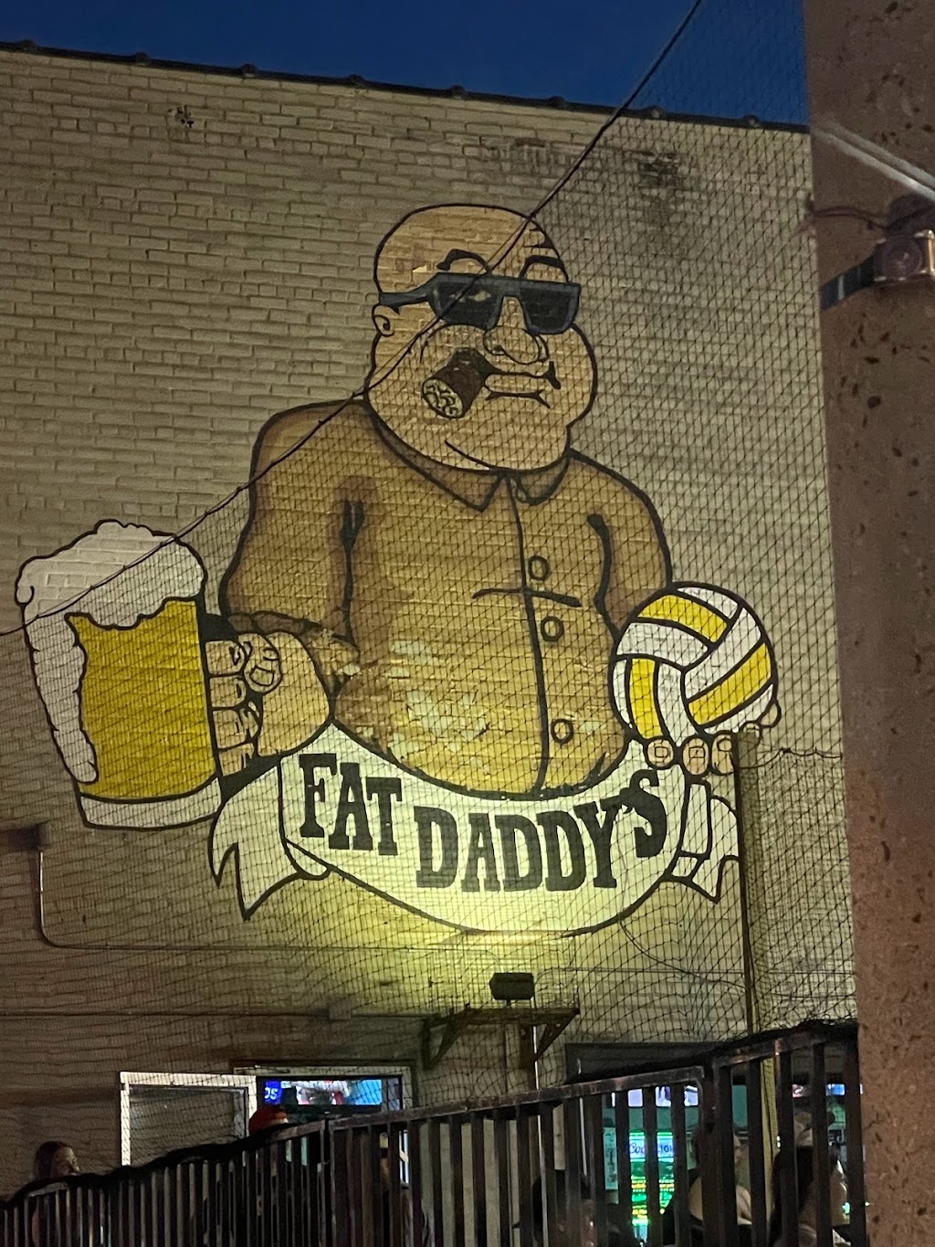 Fat Daddys | restaurant | 120 W National Ave, Milwaukee, WI 53204, USA | 4143470524 OR +1 414-347-0524