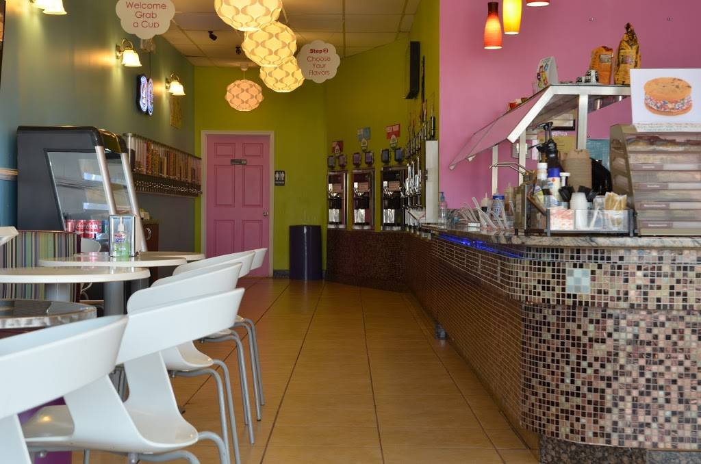 Yo Kool Frozen Yogurt & Neighborhood Cafe | meal takeaway | 23415 Three Notch Rd #2021, California, MD 20619, USA | 2402378044 OR +1 240-237-8044