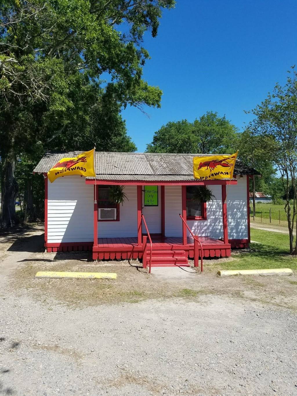 Crawfish Hole | restaurant | 4032 N University Ave, Carencro, LA 70520, USA | 3375654274 OR +1 337-565-4274