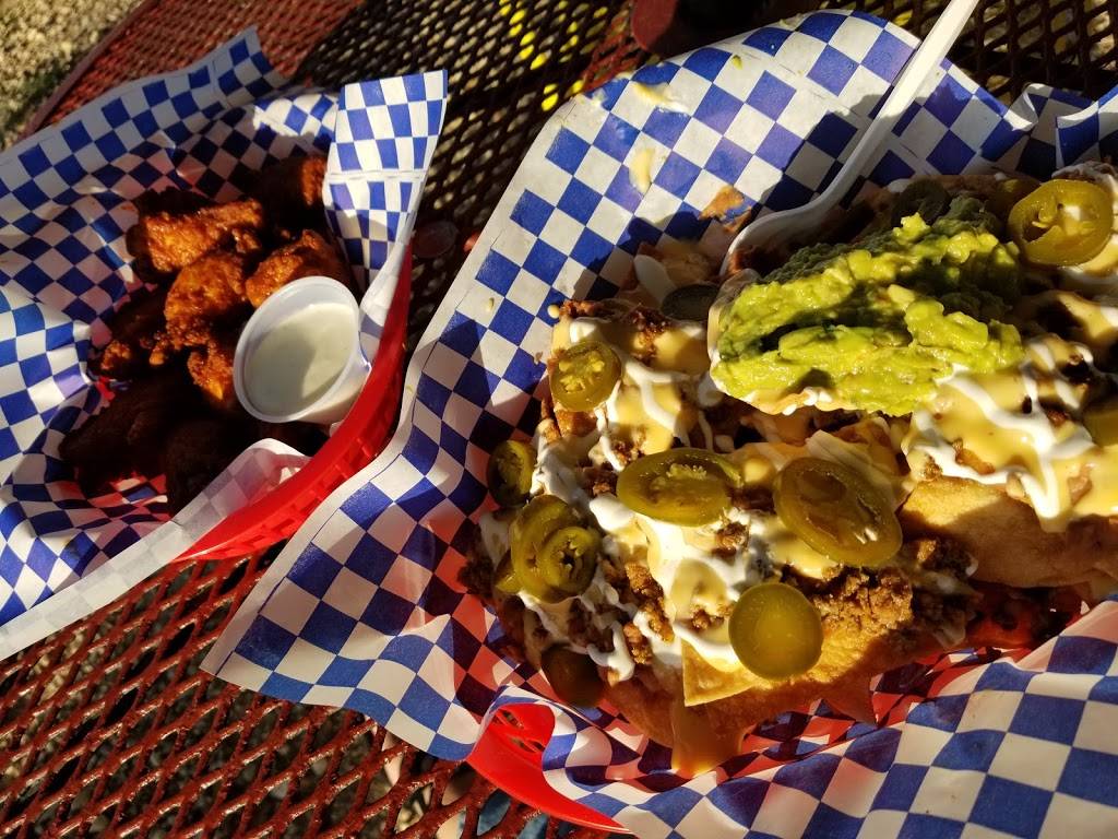Lyl Millys Food Trailer | restaurant | 15233 Oak St, Lytle, TX 78052, USA | 8305801432 OR +1 830-580-1432
