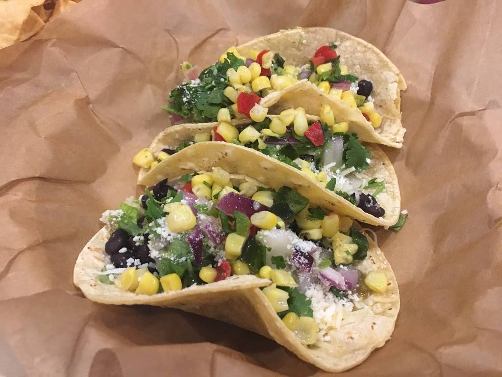 QDOBA Mexican Eats - Restaurant | 420 Bergen Town Center Space E8A ...