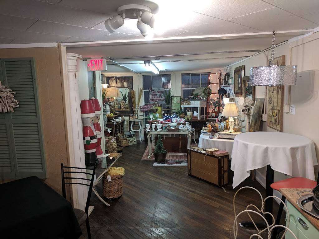 Blissmoor Company Store | restaurant | 208 N Washington Ave, Marshall, TX 75670, USA | 9034724550 OR +1 903-472-4550