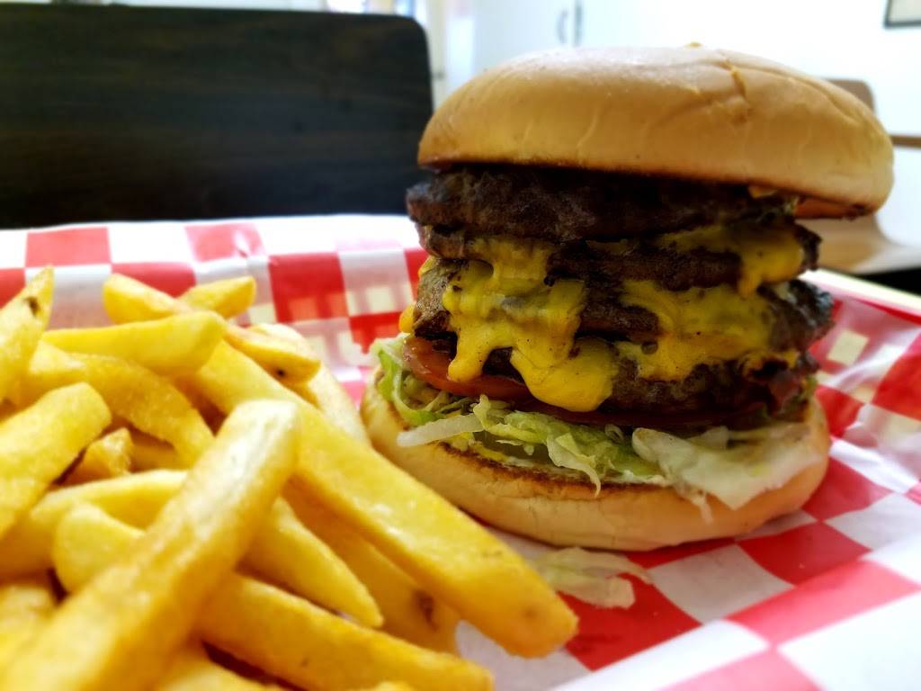 Hank's Hamburgers | 8933 E Admiral Pl, Tulsa, OK 74115, USA