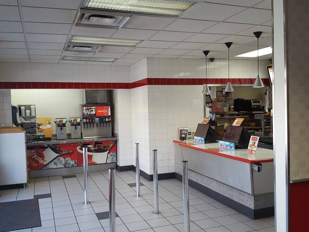 Krystal | meal takeaway | 1811 S Roane St, Harriman, TN 37748, USA | 8658829776 OR +1 865-882-9776