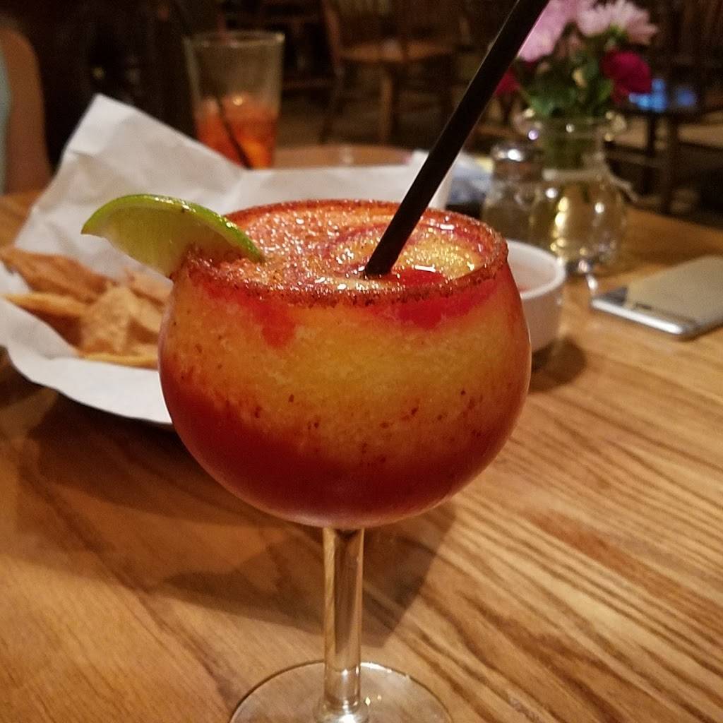 Casa Estrella | restaurant | 3757 S Mission Rd, Fallbrook, CA 92028, USA | 7607283200 OR +1 760-728-3200