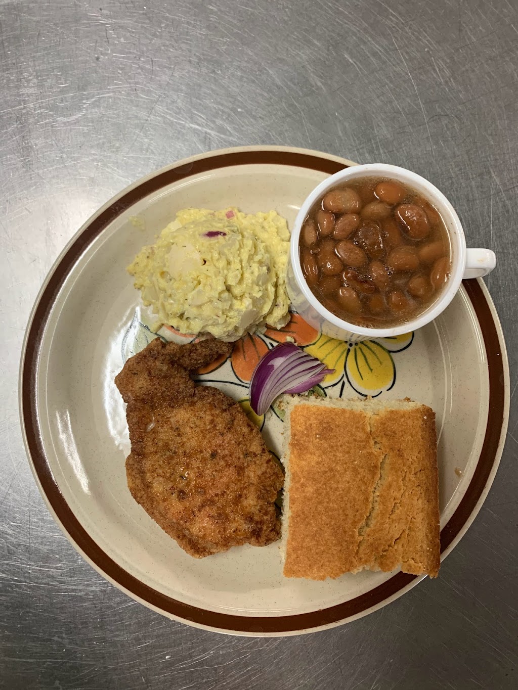 Greda’s DinDen | restaurant | 1201 E Church St, Booneville, MS 38829, USA | 6623401056 OR +1 662-340-1056