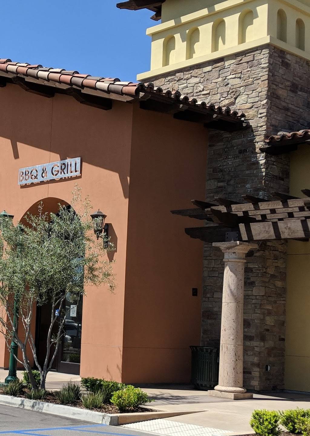 Wooddale BBQ & Grill Restaurant 11420 Ming Ave 520, Bakersfield