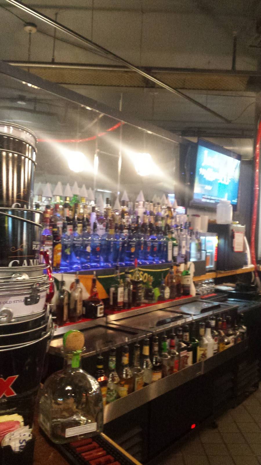 Brewster's Bar & Grille | 9239 TN-52, Portland, TN 37148, USA