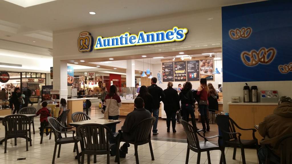 Auntie Annes | restaurant | 4201 Coldwater Rd, Fort Wayne, IN 46805, USA | 2604827601 OR +1 260-482-7601