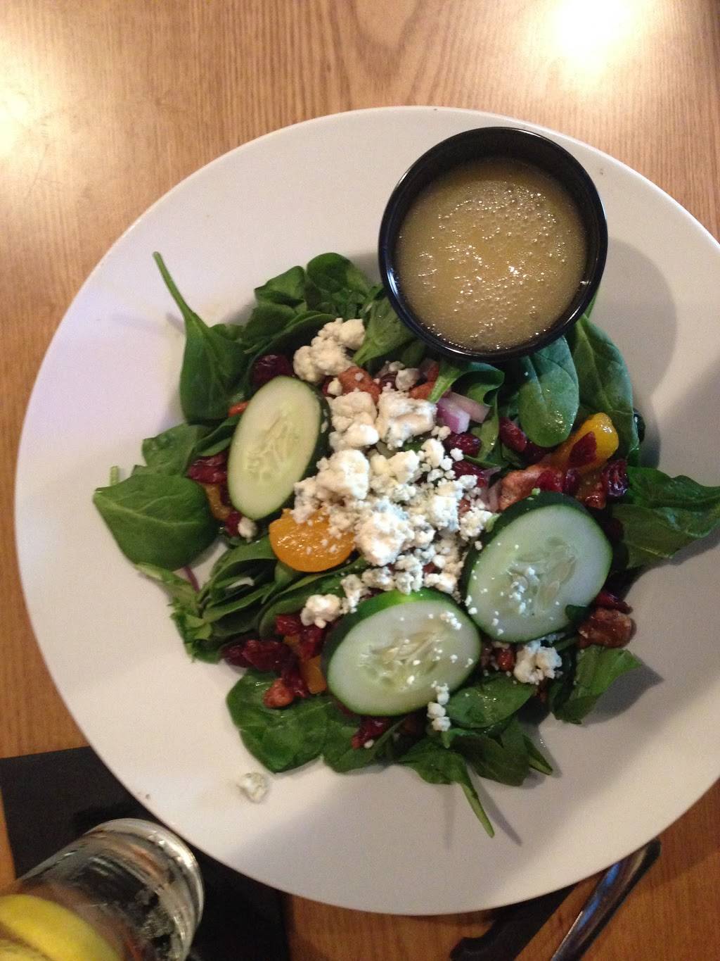 Wolfies Grill | restaurant | 137 W Main St, Westfield, IN 46074, USA | 3173997826 OR +1 317-399-7826