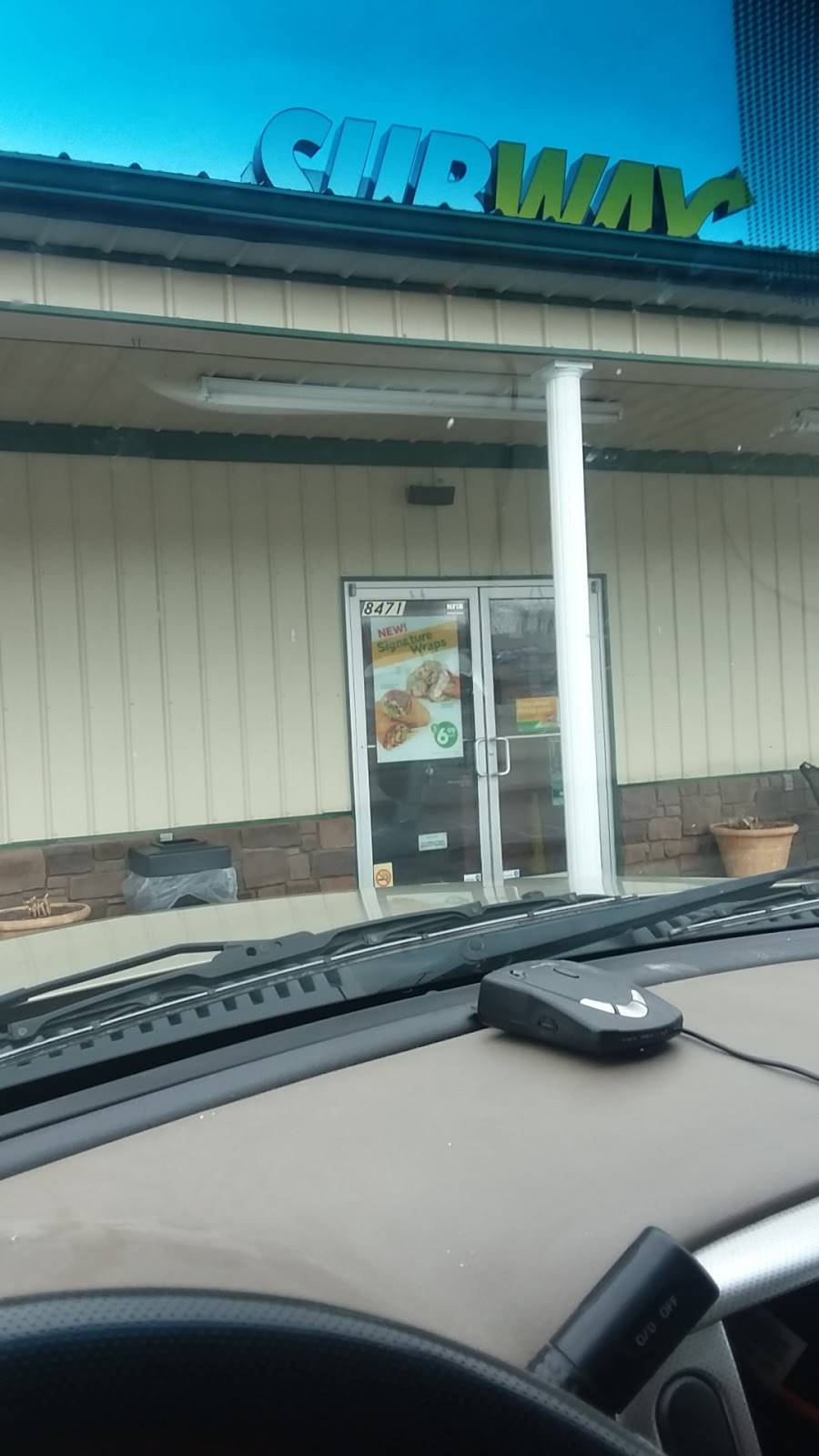Subway | restaurant | 8471 TN-111, Byrdstown, TN 38549, USA | 9318641010 OR +1 931-864-1010