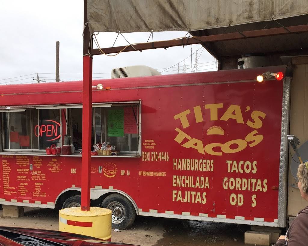Titas Tacos | restaurant | 35 Yule Ave, Charlotte, TX 78011, USA | 8302771025 OR +1 830-277-1025