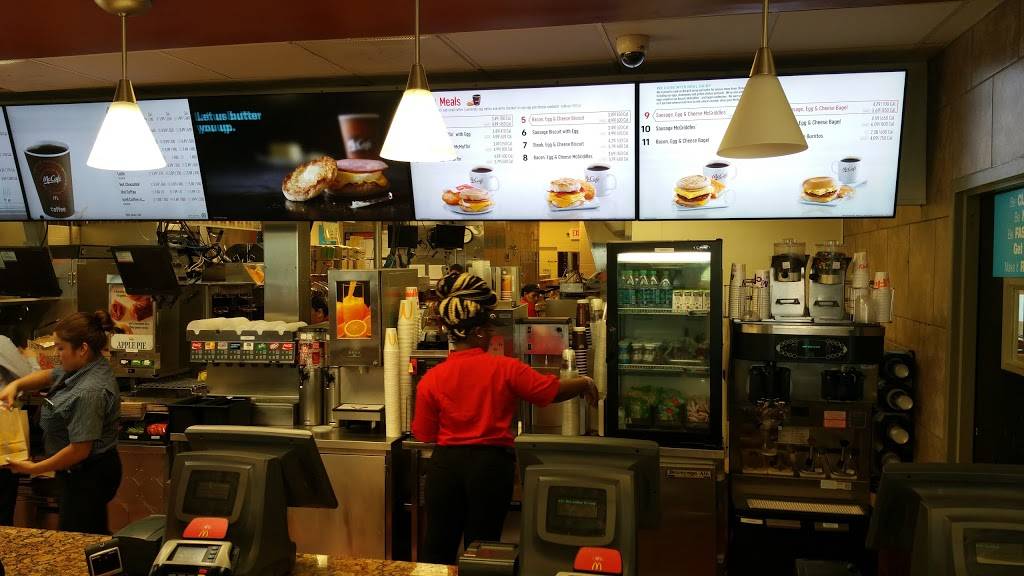 McDonald's 2529 Good Hope Rd SE, Washington, DC 20020, USA