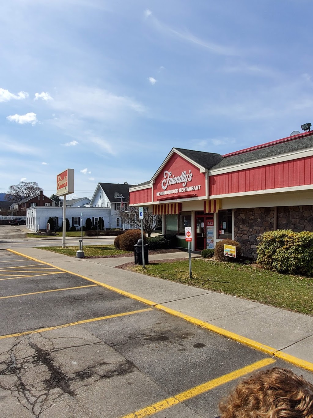 Friendly's | 301 E Main St, Endicott, NY 13760, USA