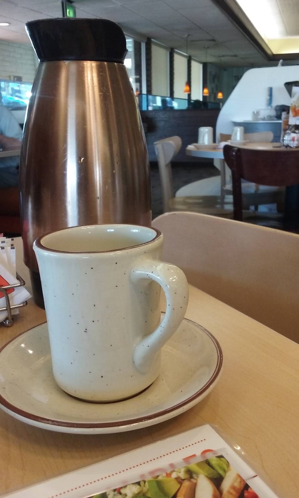 Village Inn | bakery | 7144 Gateway Blvd E, El Paso, TX 79915, USA | 9157727755 OR +1 915-772-7755