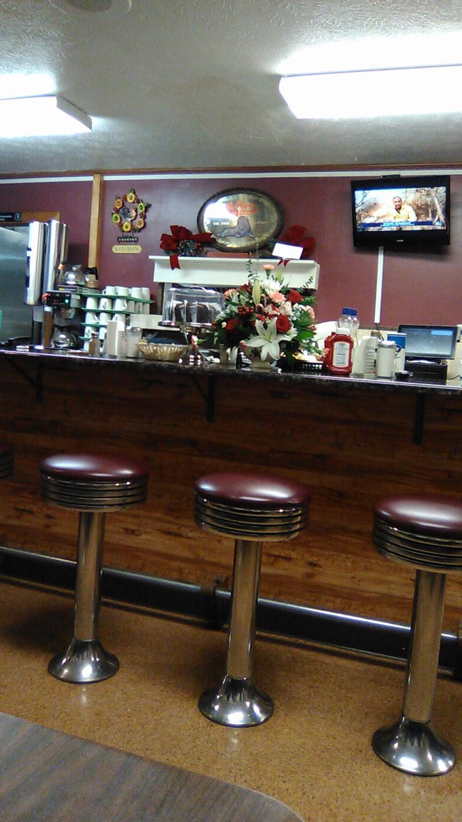 Country Kitchen | restaurant | 100 N Main St, Rural Retreat, VA 24368, USA | 2766864911 OR +1 276-686-4911