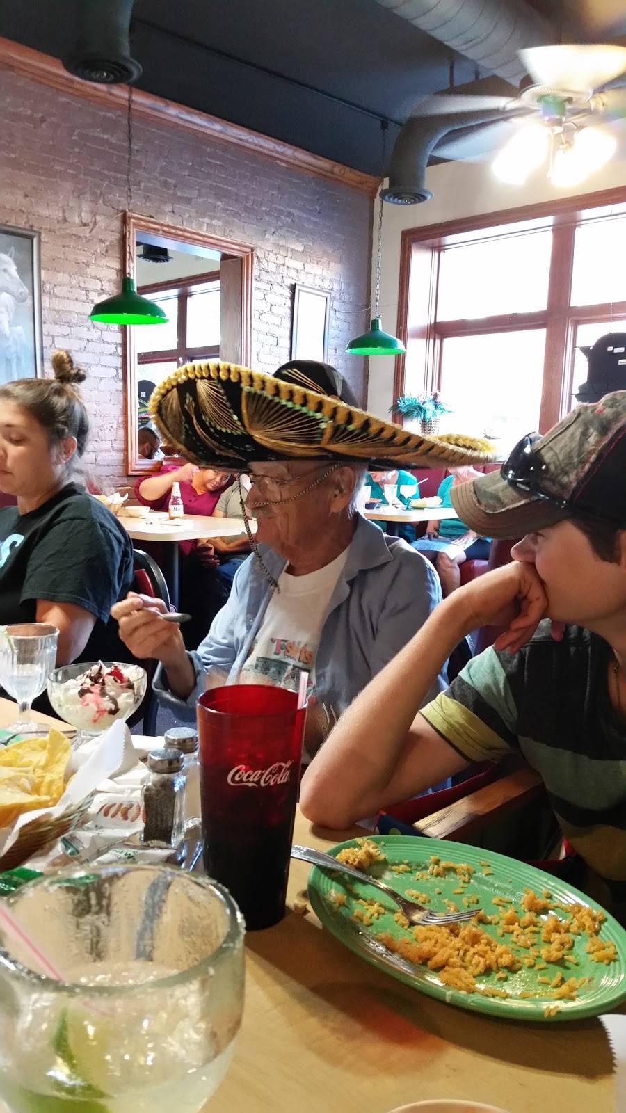 Los Potros | restaurant | 208 N Parke St, Tuscola, IL 61953, USA | 2172536750 OR +1 217-253-6750