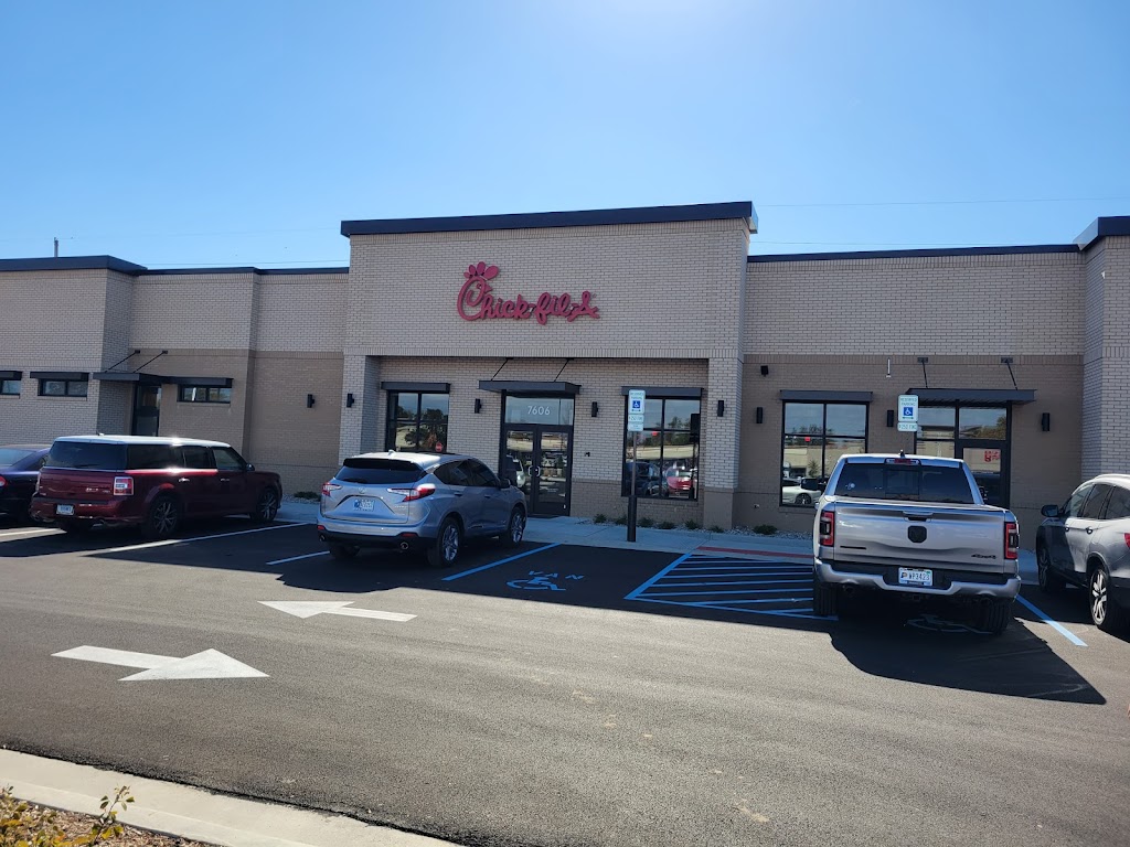 Chick-fil-A | restaurant | 7606 E US Hwy 36, Avon, IN 46123, USA | 3174514008 OR +1 317-451-4008