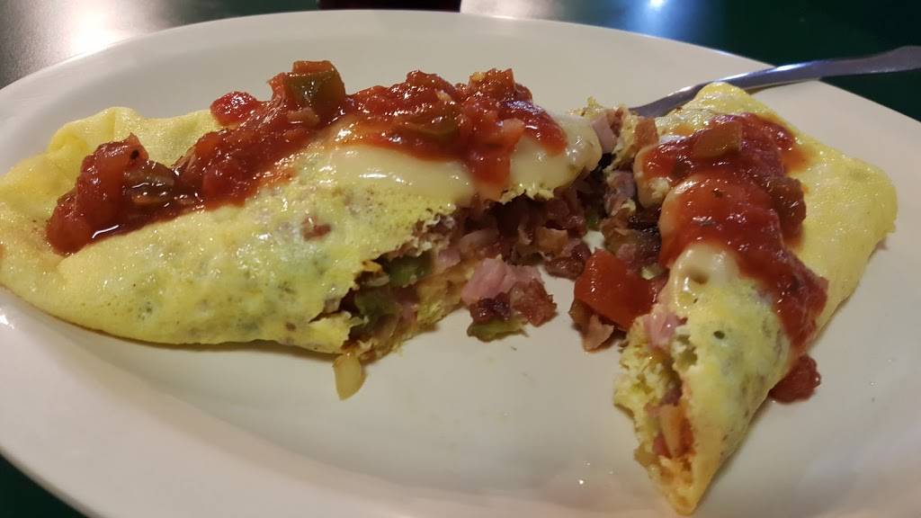 Whistle Stop Cafe | restaurant | 241 Harding Way E, Galion, OH 44833, USA | 4194681018 OR +1 419-468-1018
