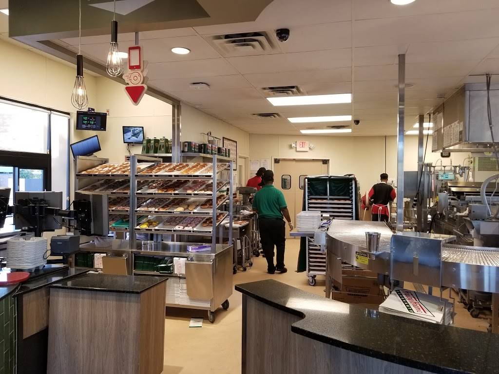 Krispy Kreme | bakery | 2442 Lewisville Clemmons Rd, Clemmons, NC 27012, USA | 3367662059 OR +1 336-766-2059