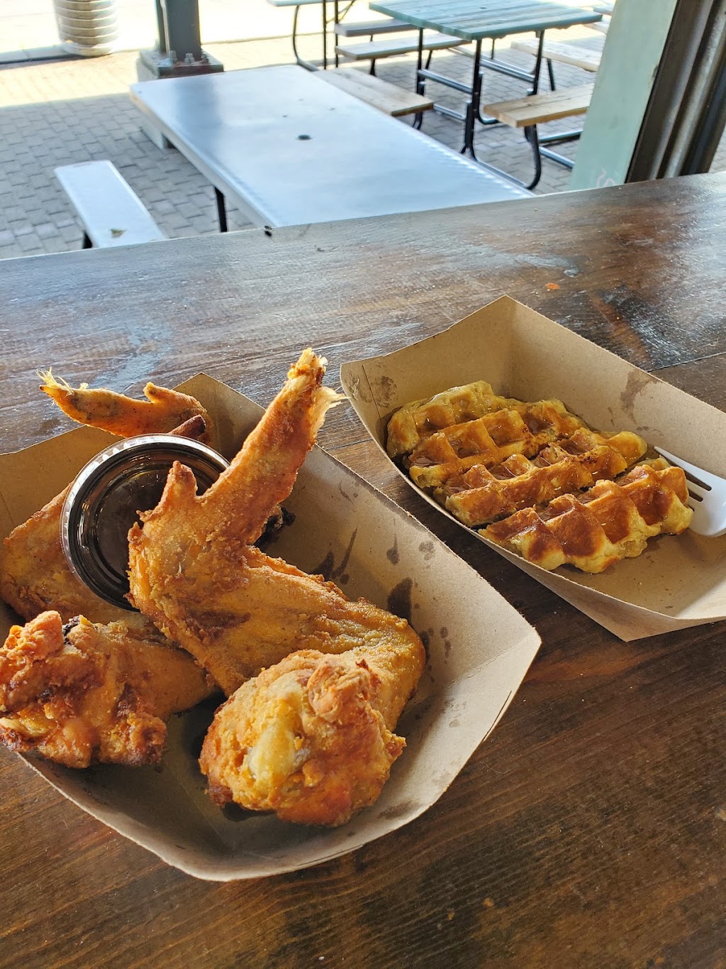 Chicken Please | restaurant | 21 E 3rd St, Kansas City, MO 64106, USA | 8162987543 OR +1 816-298-7543