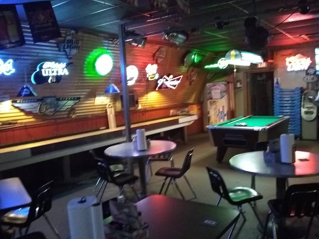 woodys sports bar and grill