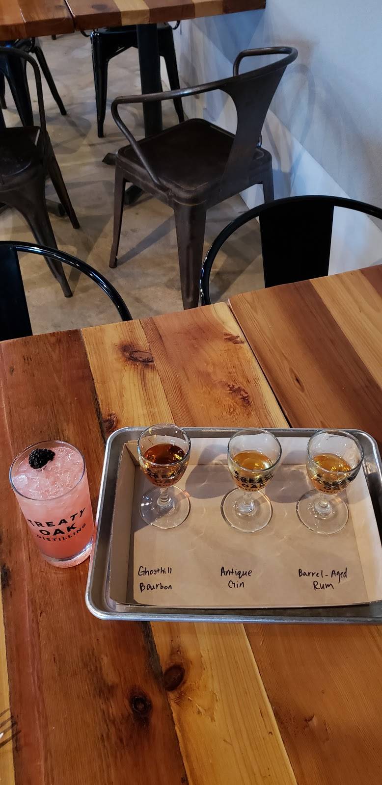 Alices Restaurant at Treaty Oak Distilling | restaurant | 16604 Fitzhugh Rd, Dripping Springs, TX 78620, USA | 5125990335 OR +1 512-599-0335