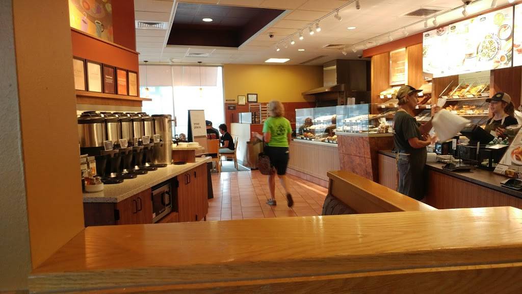 St. Louis Bread Co. | bakery | 1075 W Gannon Dr, Festus, MO 63028, USA | 6369319994 OR +1 636-931-9994