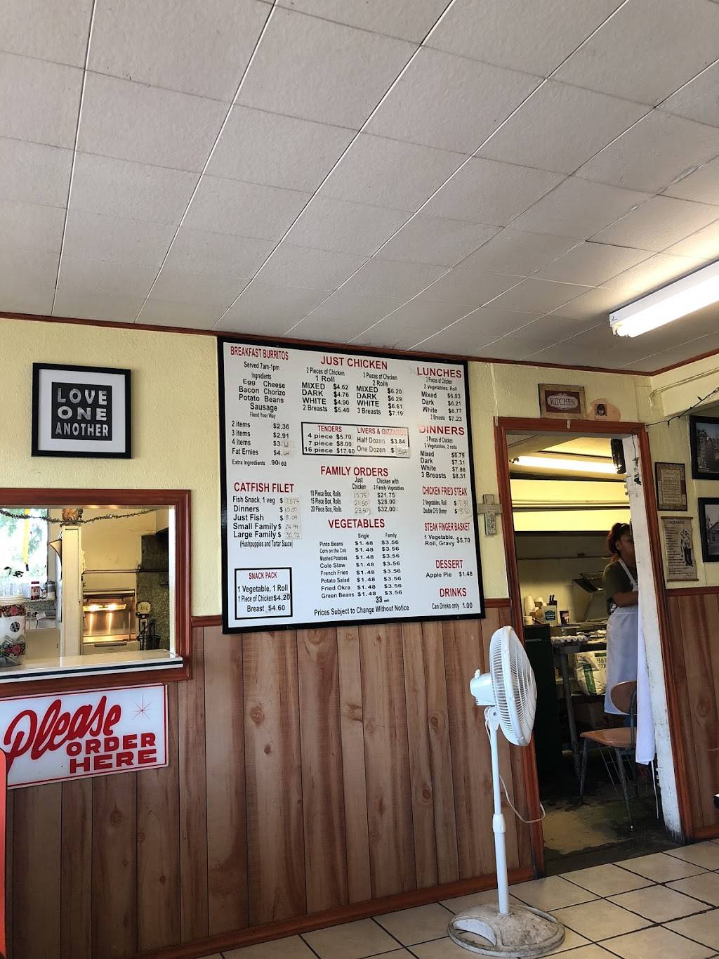 Ernies Fried Chicken | restaurant | 805 S Main St, Belton, TX 76513, USA | 2549398032 OR +1 254-939-8032